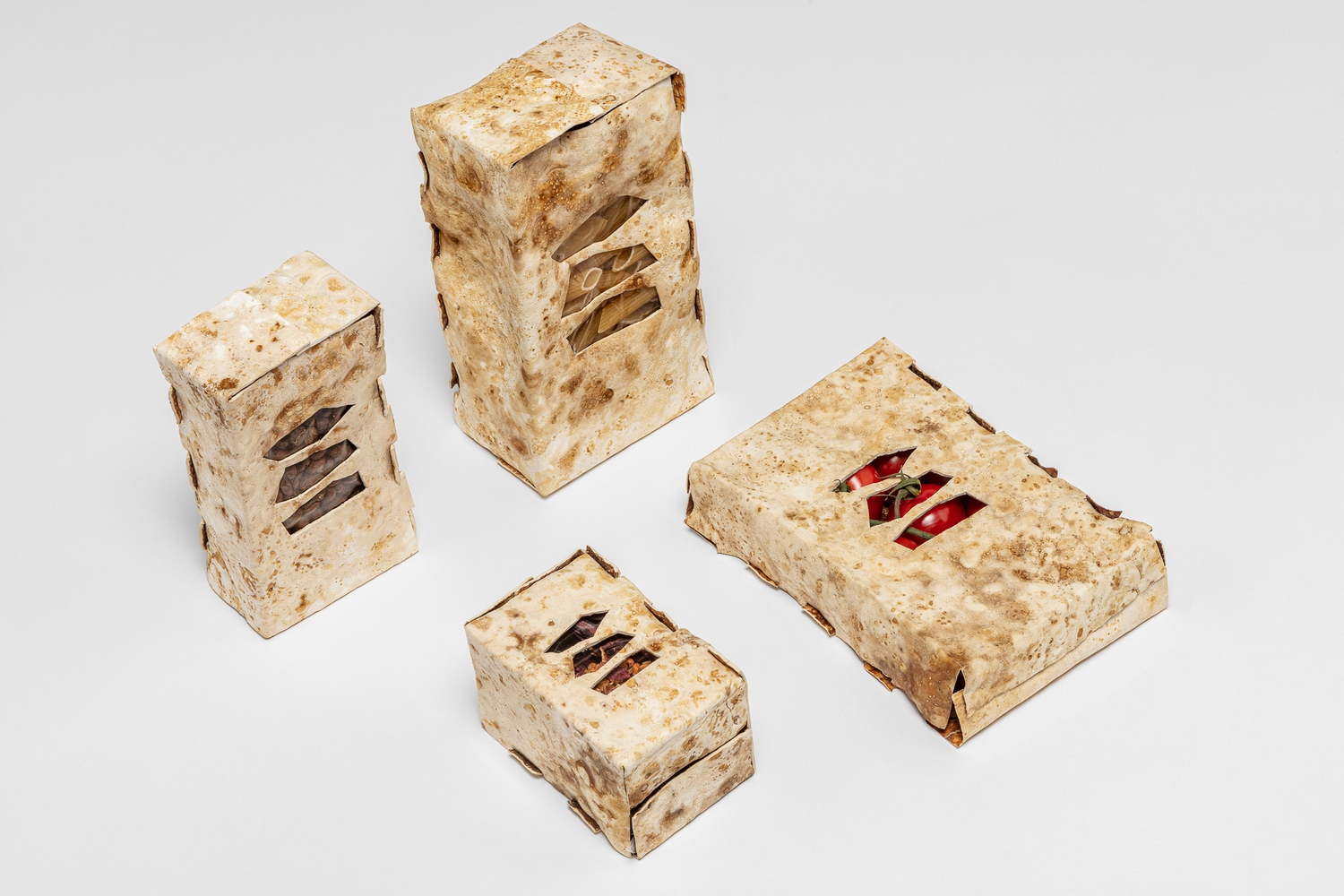 004 An edible mission __ Andrea Brittnek_Kata Lagzi __ Photo by Zsoka Jambor_2025 - 1500x1000px.JPG